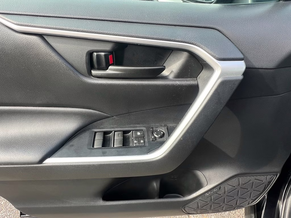 2021 Midnight Black Metallic Toyota RAV4 LE FWD SUV