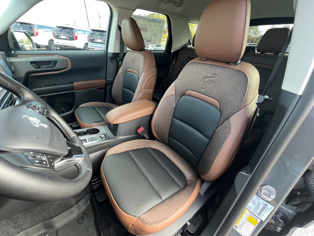 2025 Carbonized Gray Metallic Ford Bronco Sport Outer Banks 4X4 SUV