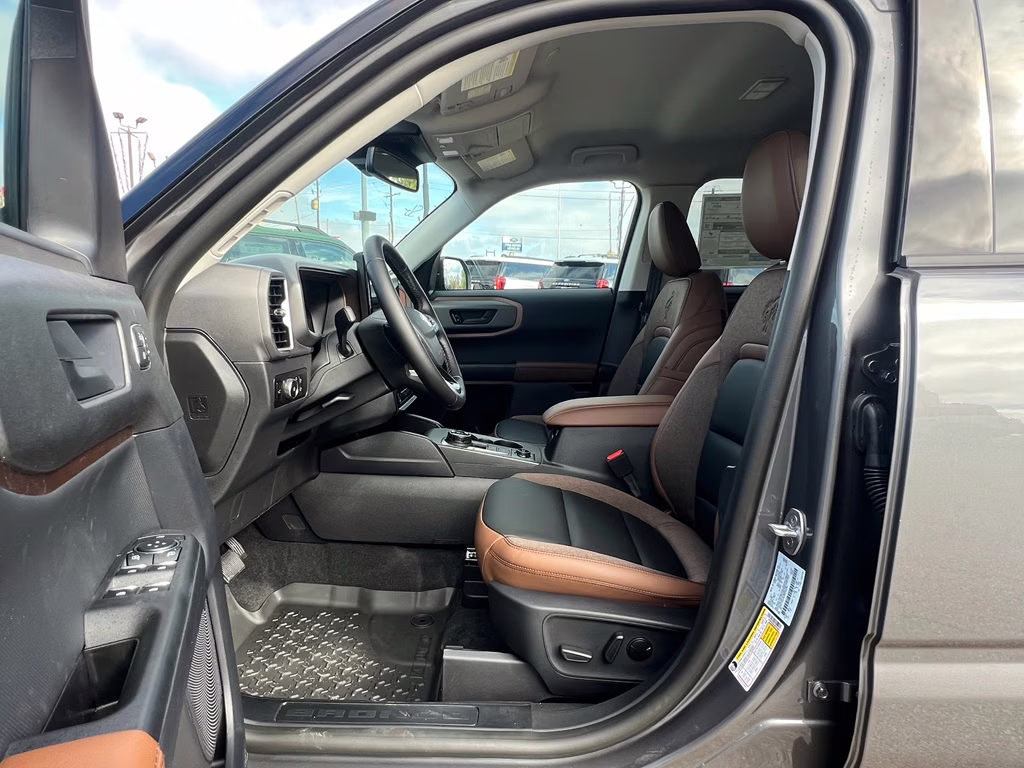 2025 Carbonized Gray Metallic Ford Bronco Sport Outer Banks 4X4 SUV