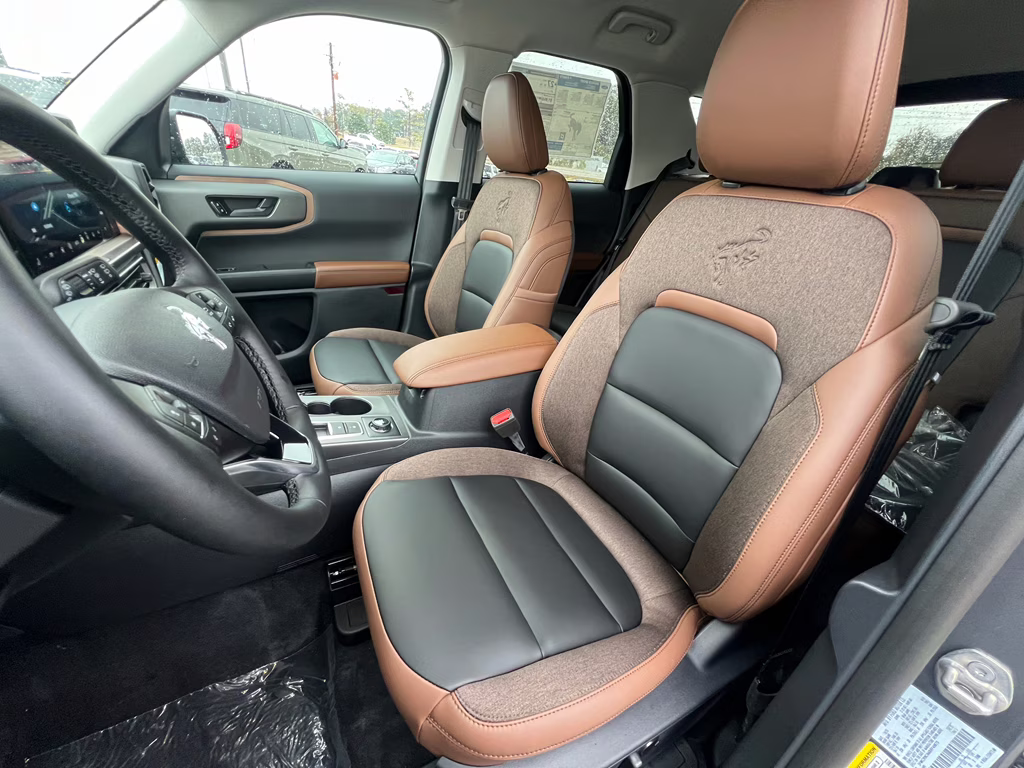2025 Carbonized Gray Metallic Ford Bronco Sport Outer Banks 4X4 SUV