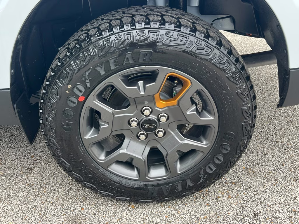 2026 Space White Metallic Ford Maverick Tremor AWD Truck