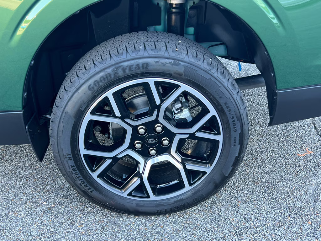 2025 Eruption Green Ford Maverick LARIAT AWD Truck