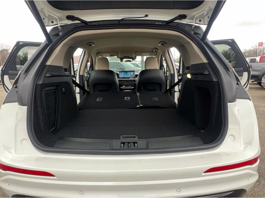 2025 Pristine White Metallic Tri-Coat Lincoln Corsair Reserve FWD SUV