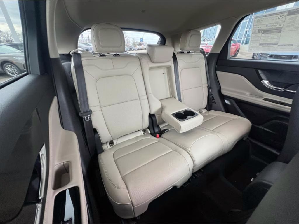2025 Pristine White Metallic Tri-Coat Lincoln Corsair Reserve FWD SUV