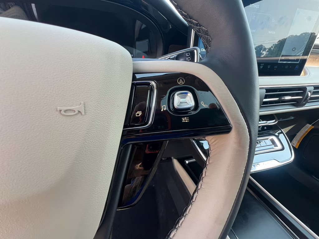 2025 Whisper Blue Metallic Clearcoat Lincoln Corsair Reserve FWD SUV