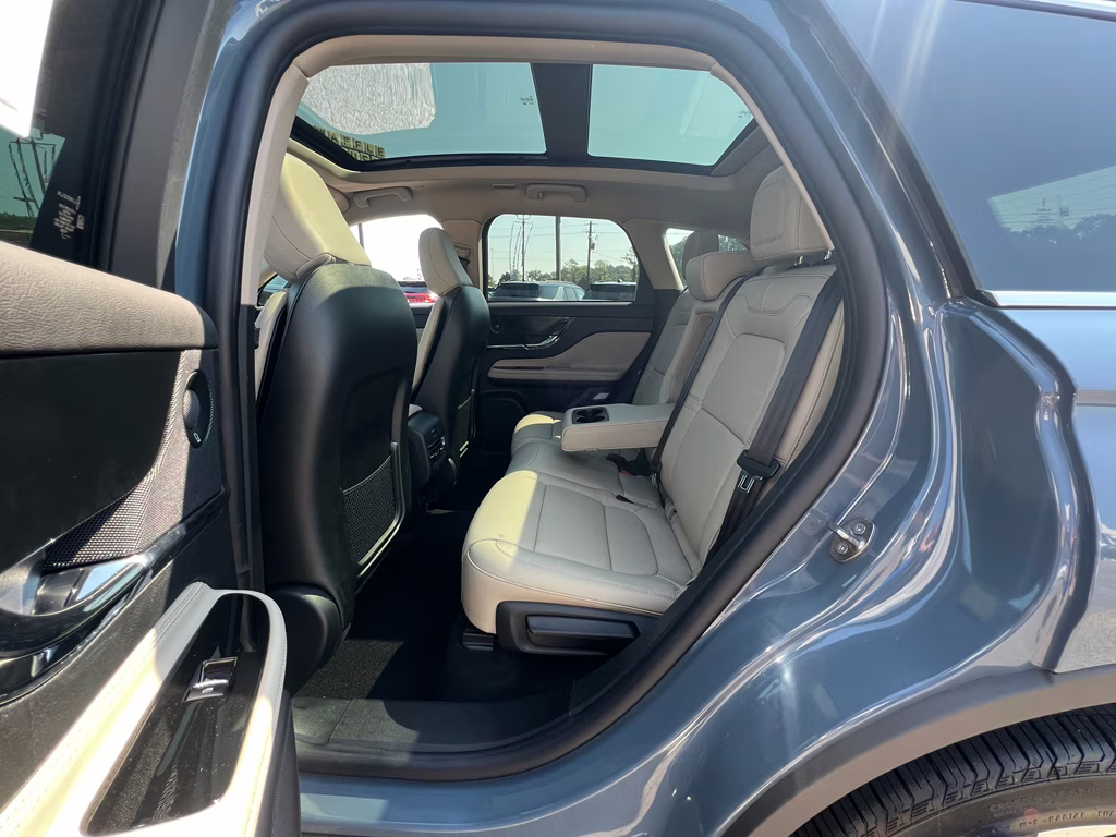 2025 Whisper Blue Metallic Clearcoat Lincoln Corsair Reserve FWD SUV