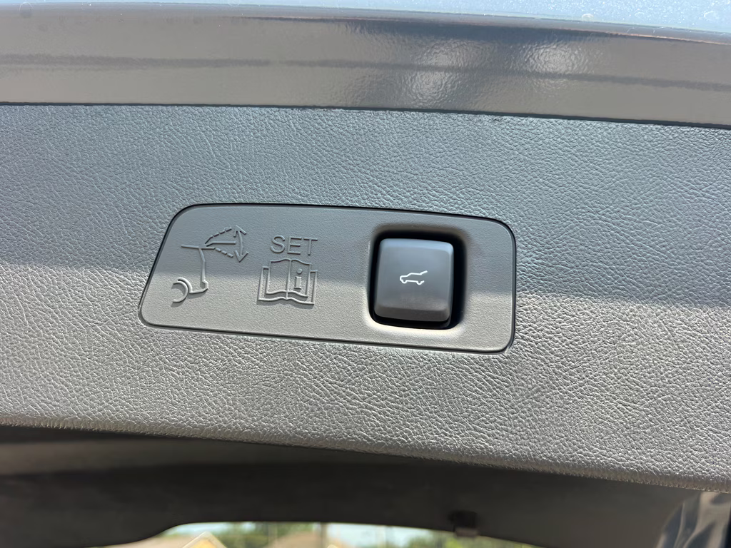2025 Whisper Blue Metallic Clearcoat Lincoln Corsair Reserve FWD SUV