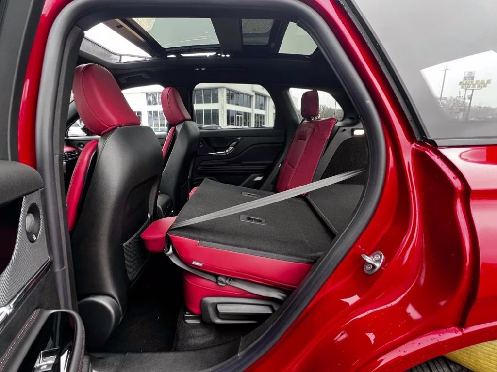 2025 Red Carpet Metallic Tinted Clearcoat Lincoln Corsair Reserve FWD SUV