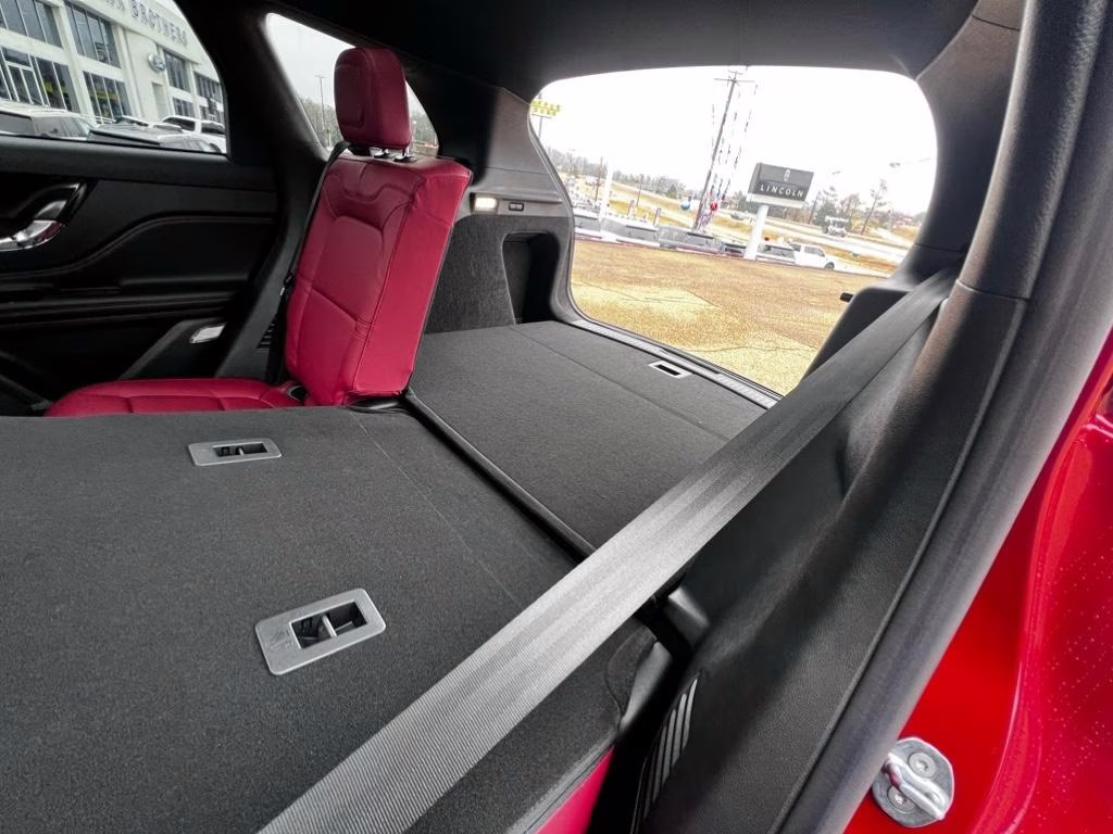 2025 Red Carpet Metallic Tinted Clearcoat Lincoln Corsair Reserve FWD SUV