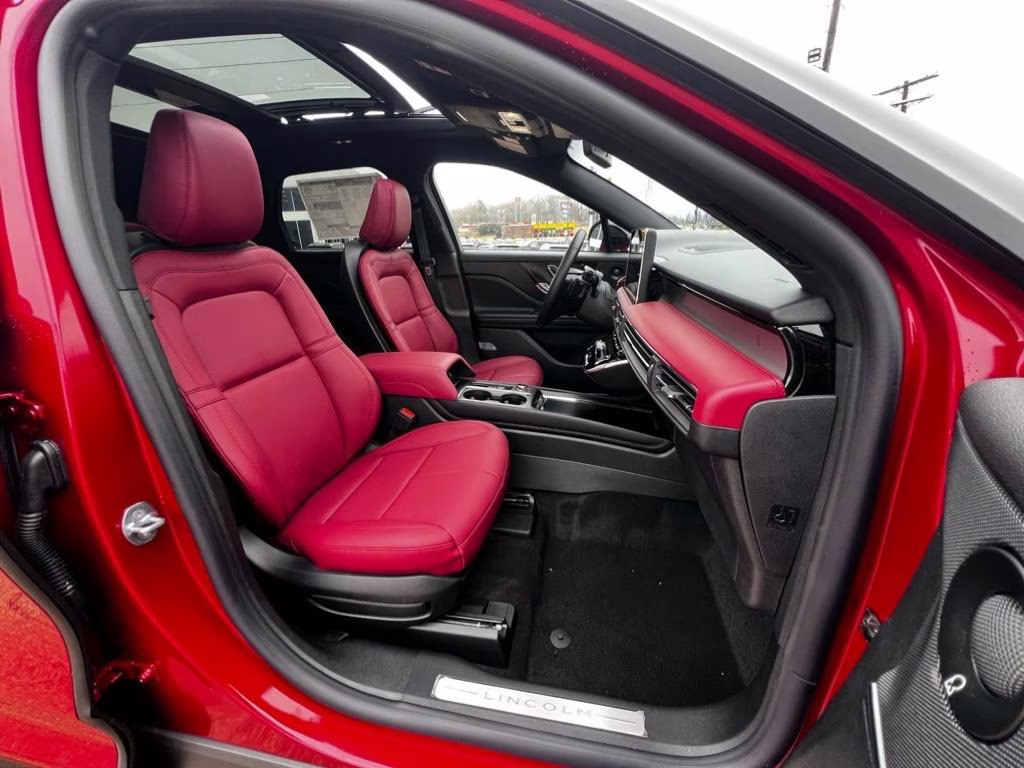2025 Red Carpet Metallic Tinted Clearcoat Lincoln Corsair Reserve FWD SUV