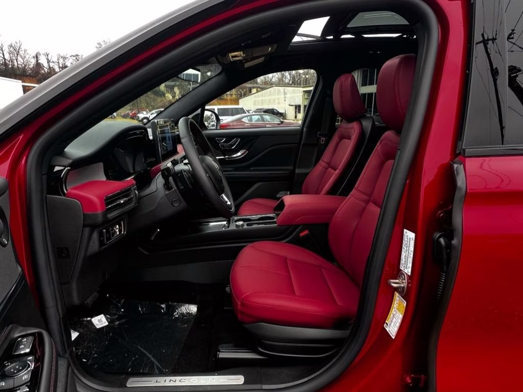 2025 Red Carpet Metallic Tinted Clearcoat Lincoln Corsair Reserve FWD SUV
