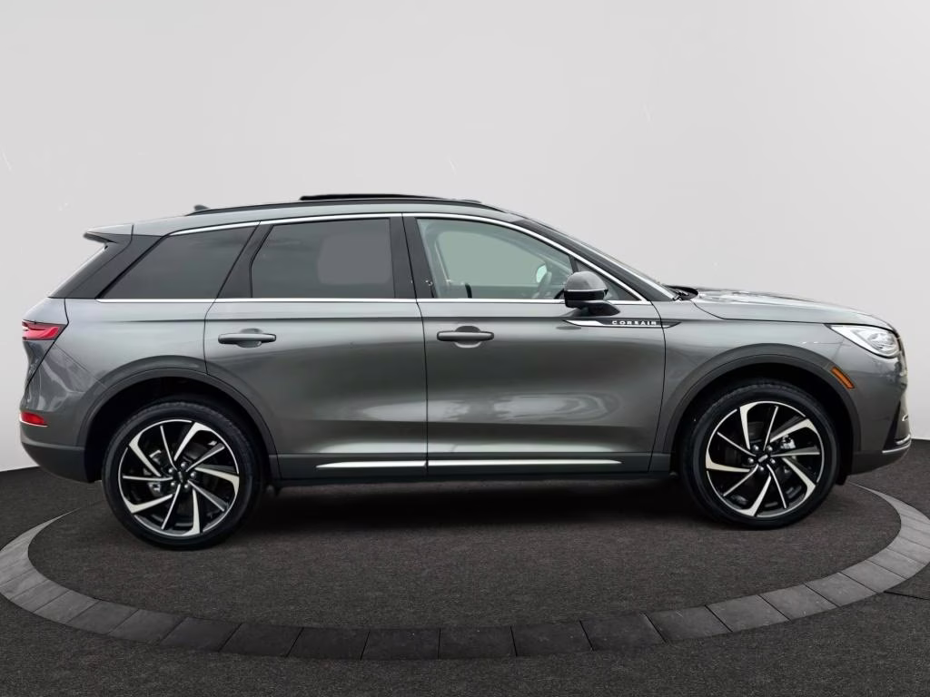 2025 Asher Gray Metallic Clearcoat Lincoln Corsair Reserve FWD SUV