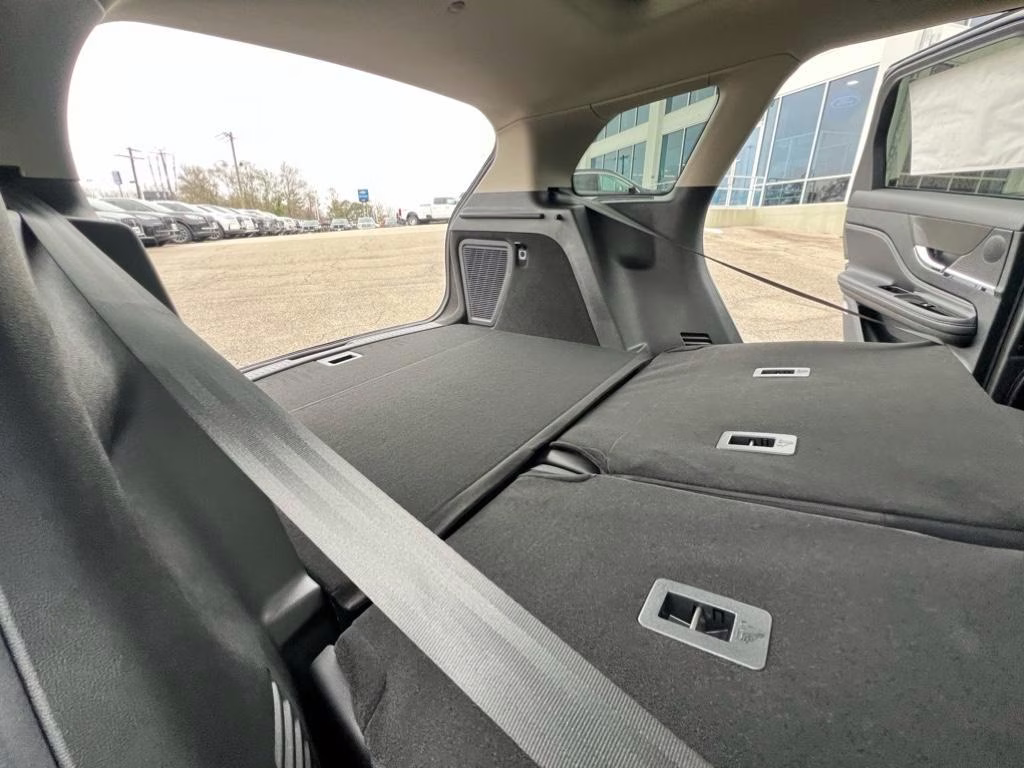 2025 Asher Gray Metallic Clearcoat Lincoln Corsair Reserve FWD SUV