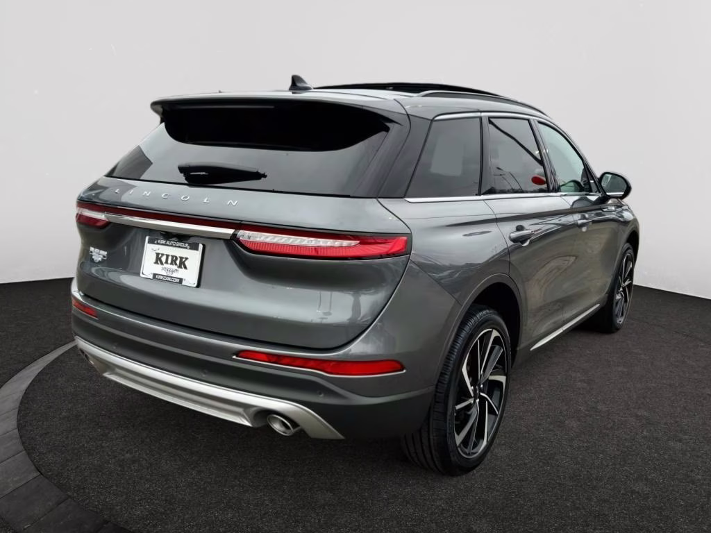2025 Asher Gray Metallic Clearcoat Lincoln Corsair Reserve FWD SUV
