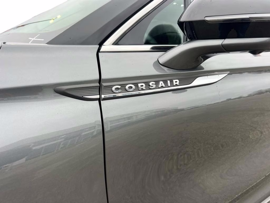 2025 Asher Gray Metallic Clearcoat Lincoln Corsair Reserve FWD SUV