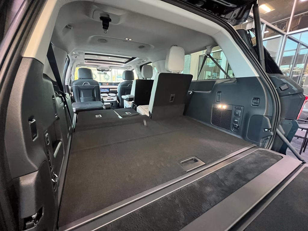 2025 Flight Blue Metallic Clearcoat Lincoln Navigator L Reserve 4X4 SUV