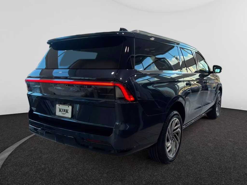 2025 Flight Blue Metallic Clearcoat Lincoln Navigator L Reserve 4X4 SUV