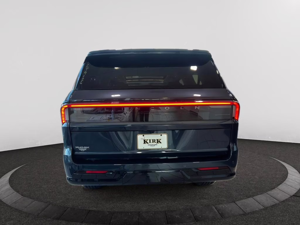 2025 Flight Blue Metallic Clearcoat Lincoln Navigator L Reserve 4X4 SUV