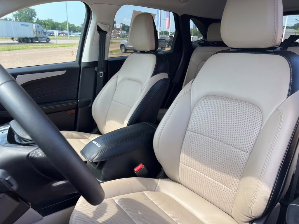 2022 STAR WHITE METALLIC TRI-COAT Ford Escape SEL FWD SUV