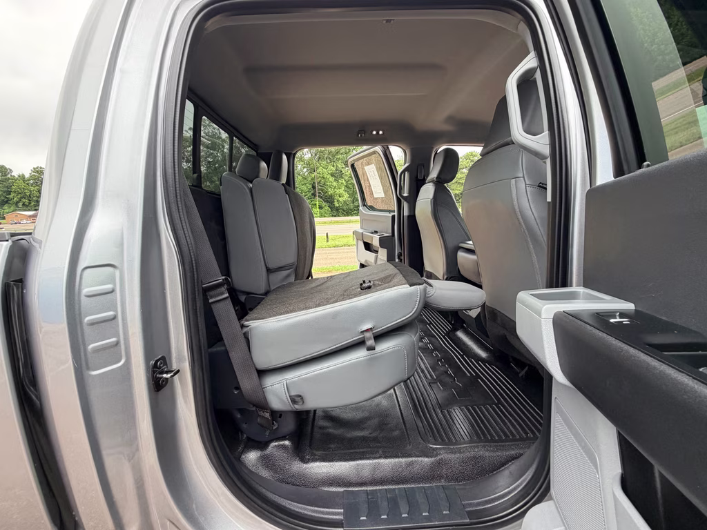 2024 Iconic Silver Metallic Ford Super Duty F-250 SRW XL 4X4 Truck