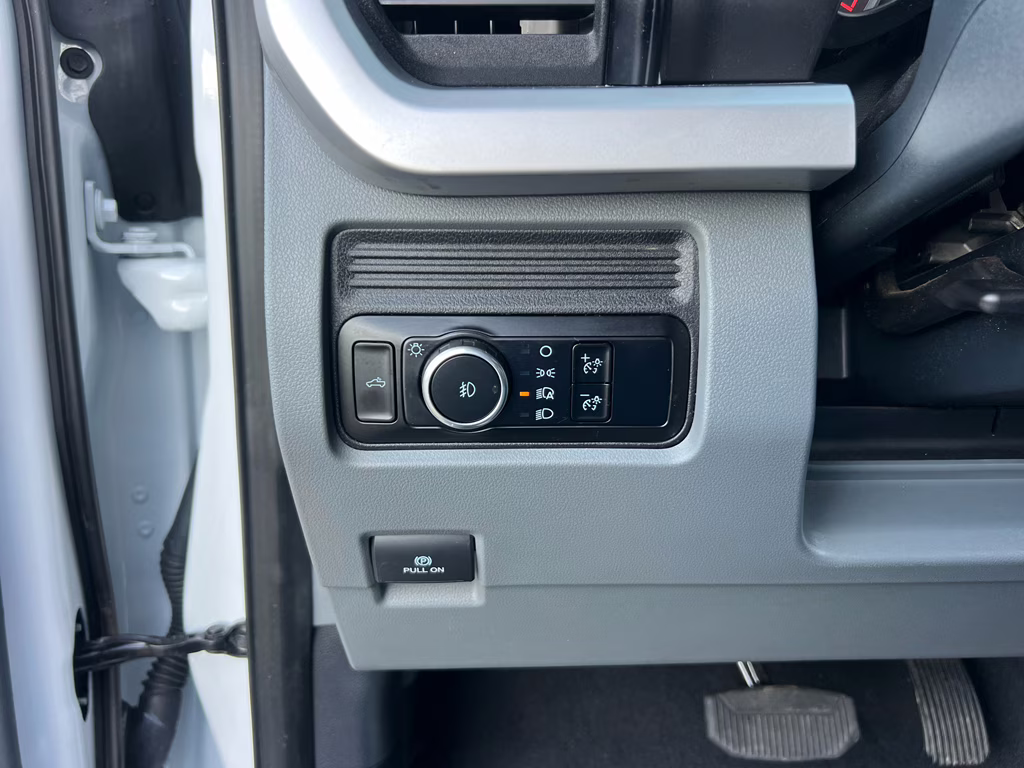 2025 OXFORD WHITE Ford Super Duty F-250 SRW XLT 4X4 Truck