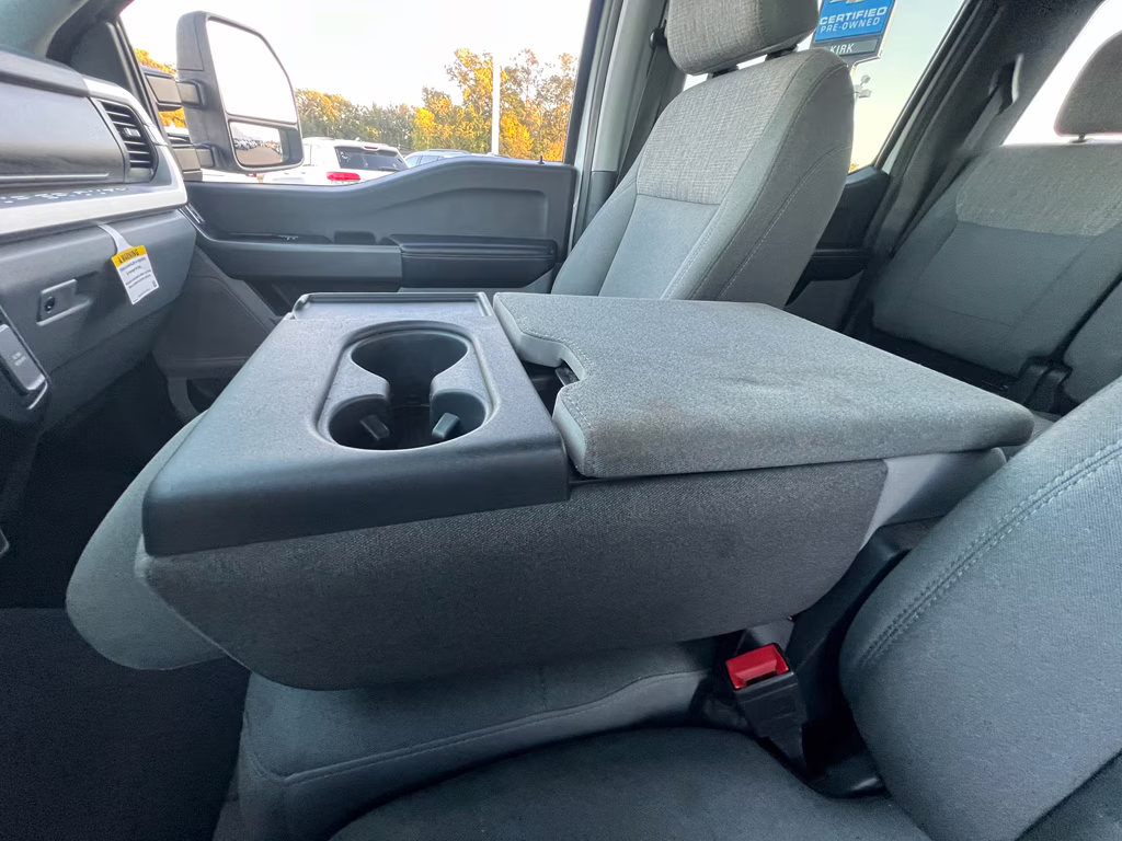 2025 OXFORD WHITE Ford Super Duty F-250 SRW XLT 4X4 Truck