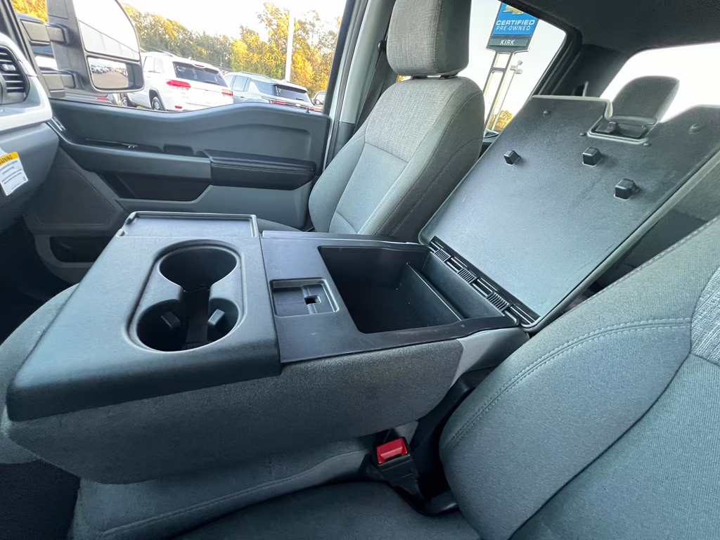2025 OXFORD WHITE Ford Super Duty F-250 SRW XLT 4X4 Truck