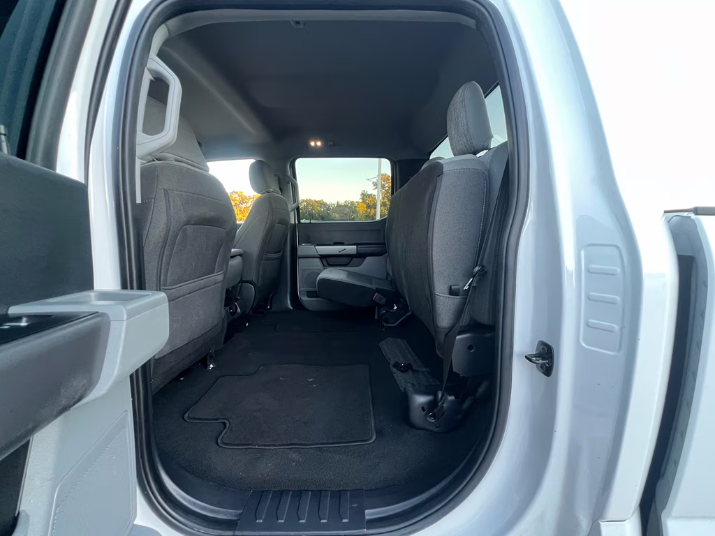 2025 OXFORD WHITE Ford Super Duty F-250 SRW XLT 4X4 Truck