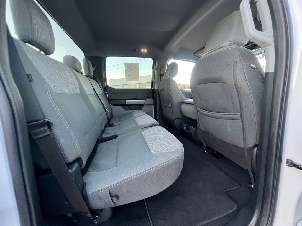 2025 OXFORD WHITE Ford Super Duty F-250 SRW XLT 4X4 Truck
