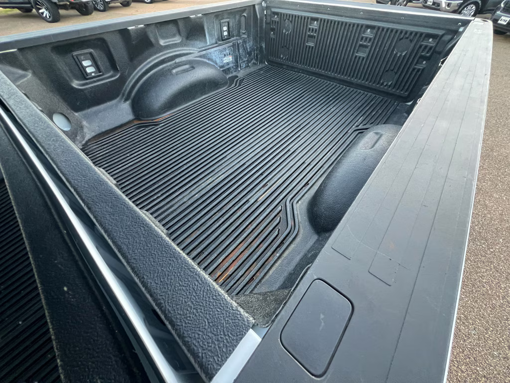 2025 OXFORD WHITE Ford Super Duty F-250 SRW XLT 4X4 Truck