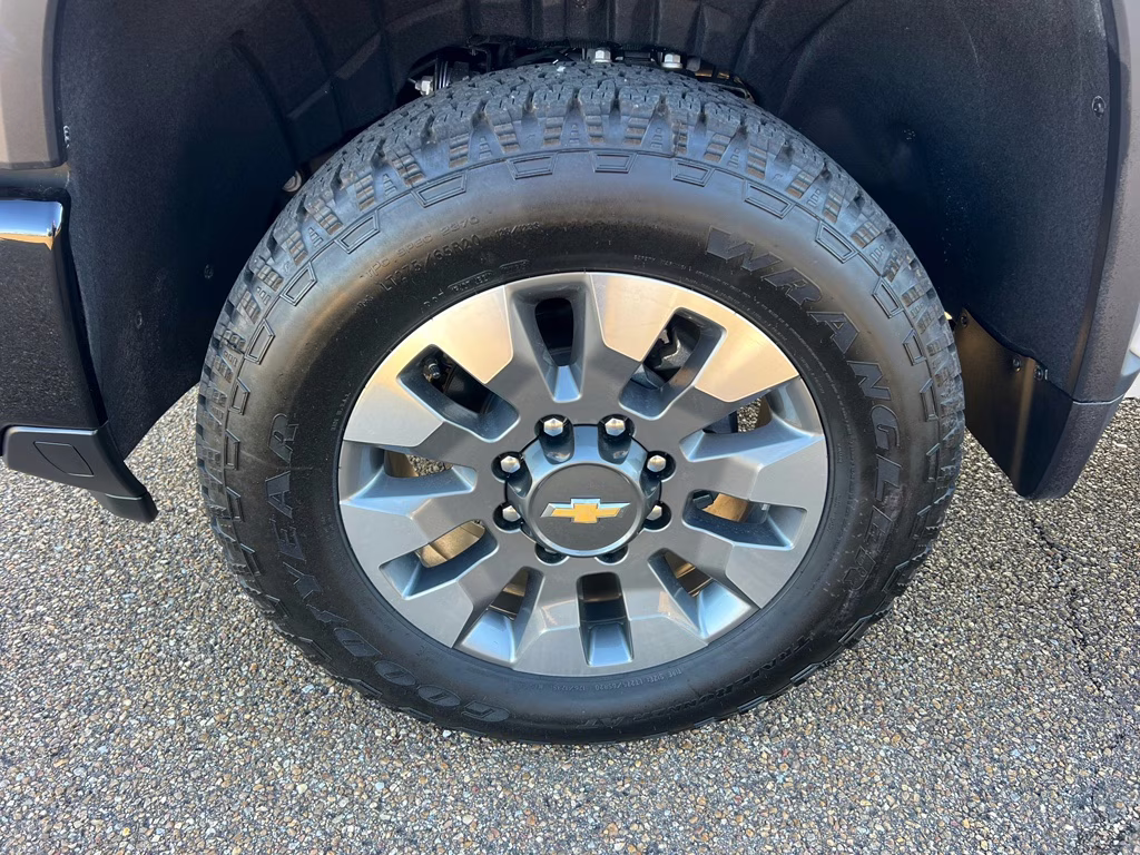 2025 Summit White Chevrolet Silverado Custom RWD Truck