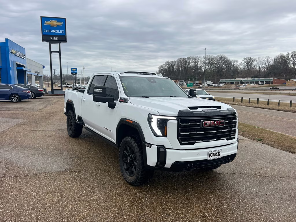 2024 Summit White GMC Sierra AT4 4X4 Truck