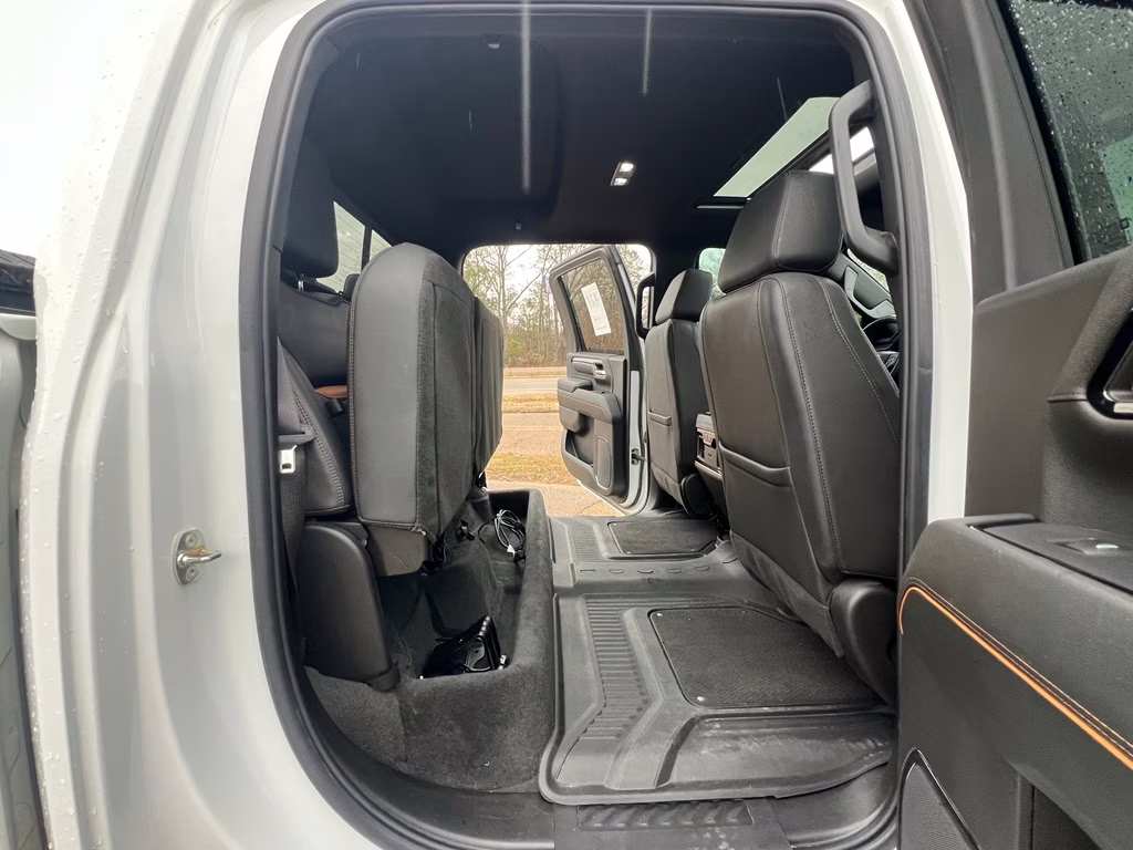 2024 Summit White GMC Sierra AT4 4X4 Truck