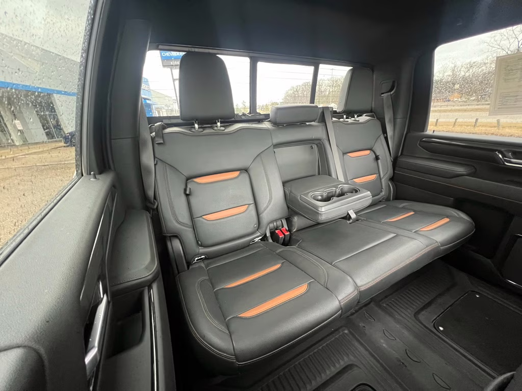 2024 Summit White GMC Sierra AT4 4X4 Truck