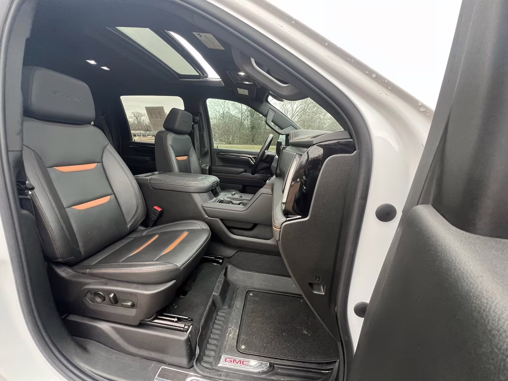 2024 Summit White GMC Sierra AT4 4X4 Truck