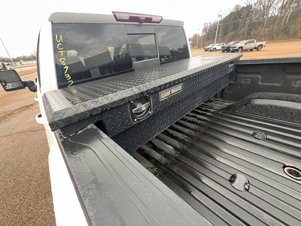 2024 Summit White GMC Sierra AT4 4X4 Truck