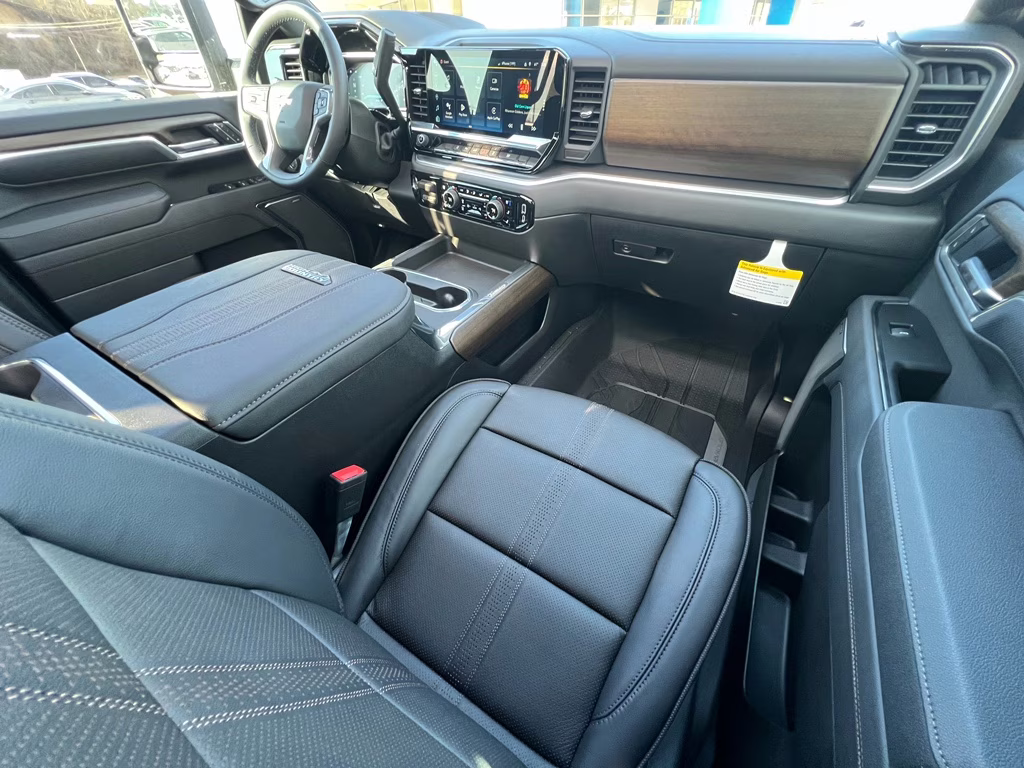 2026 Sterling Gray Metallic Chevrolet Silverado High Country 4X4 Truck