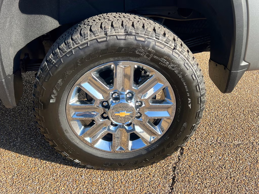 2026 Sterling Gray Metallic Chevrolet Silverado High Country 4X4 Truck