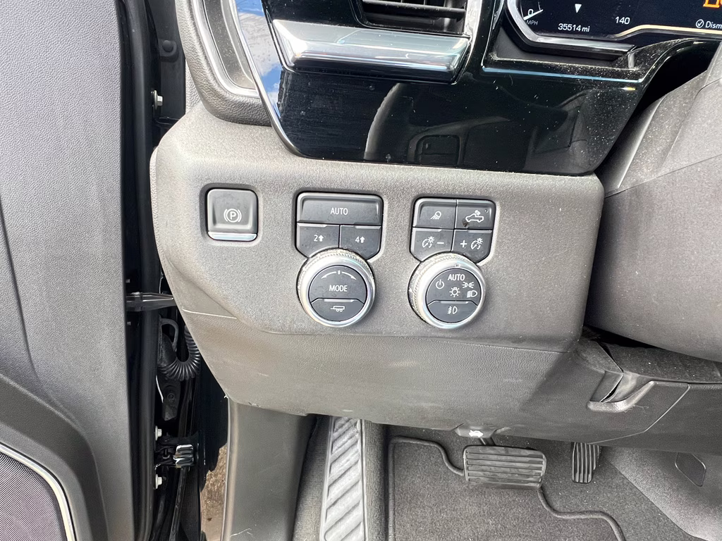 2024 Onyx Black GMC Sierra SLT 4X4 Truck