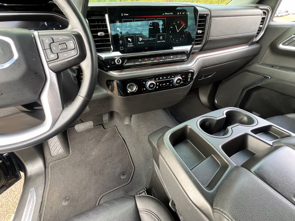 2024 Onyx Black GMC Sierra SLT 4X4 Truck