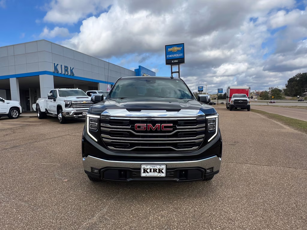 2024 Onyx Black GMC Sierra SLT 4X4 Truck