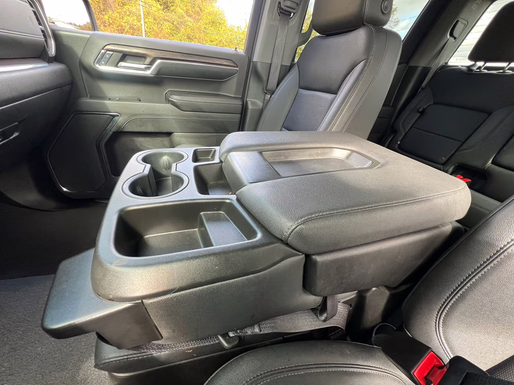 2024 Onyx Black GMC Sierra SLT 4X4 Truck