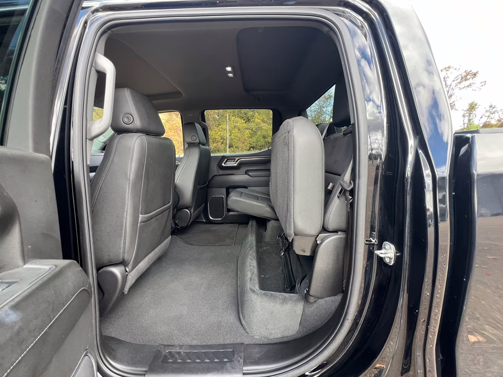 2024 Onyx Black GMC Sierra SLT 4X4 Truck