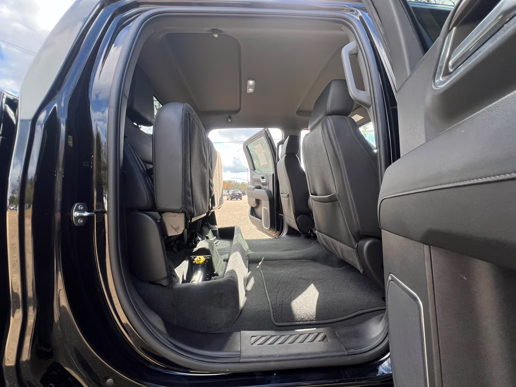 2024 Onyx Black GMC Sierra SLT 4X4 Truck