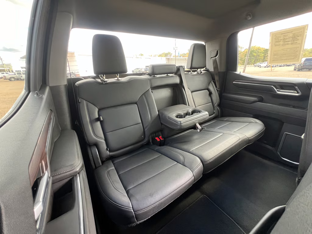 2024 Onyx Black GMC Sierra SLT 4X4 Truck