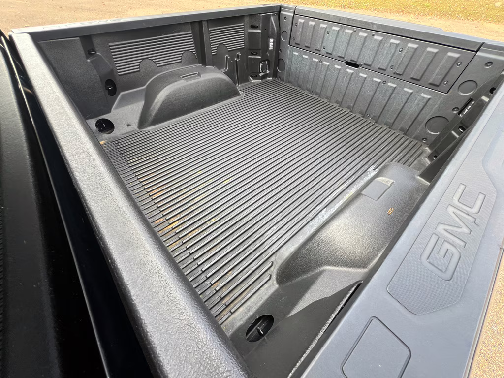 2024 Onyx Black GMC Sierra SLT 4X4 Truck