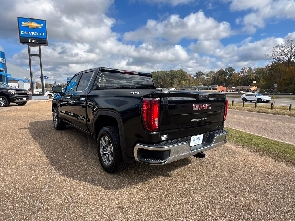 2024 Onyx Black GMC Sierra SLT 4X4 Truck