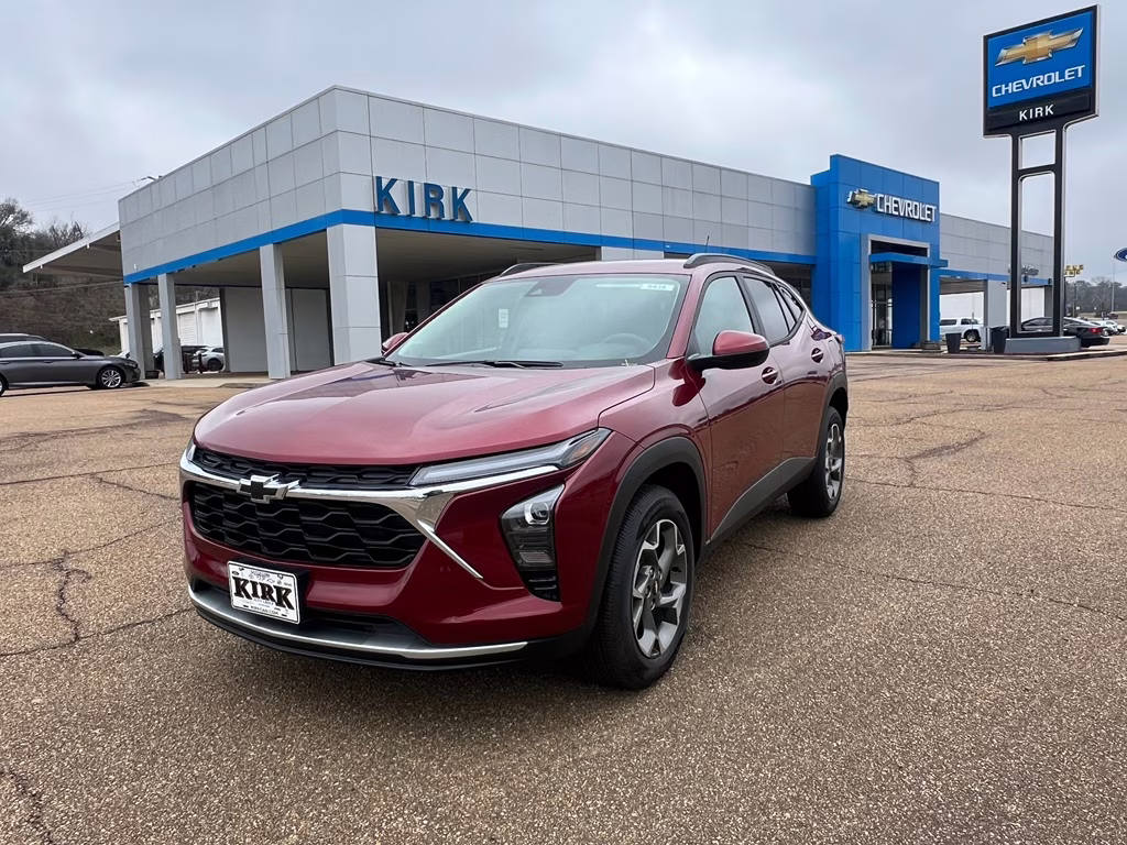 2025 Crimson Metallic Chevrolet Trax LT FWD SUV