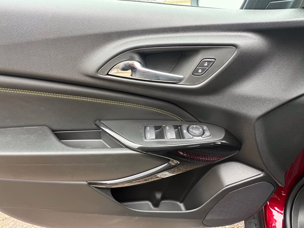 2025 Crimson Metallic Chevrolet Trax LT FWD SUV