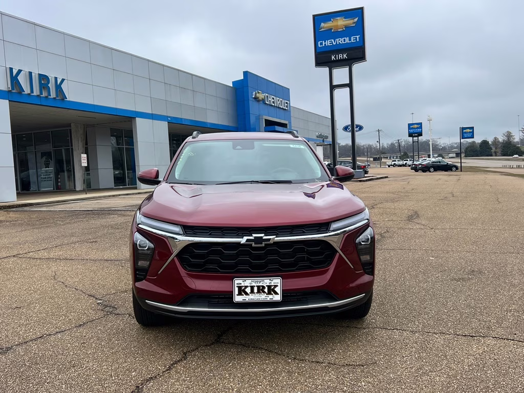2025 Crimson Metallic Chevrolet Trax LT FWD SUV